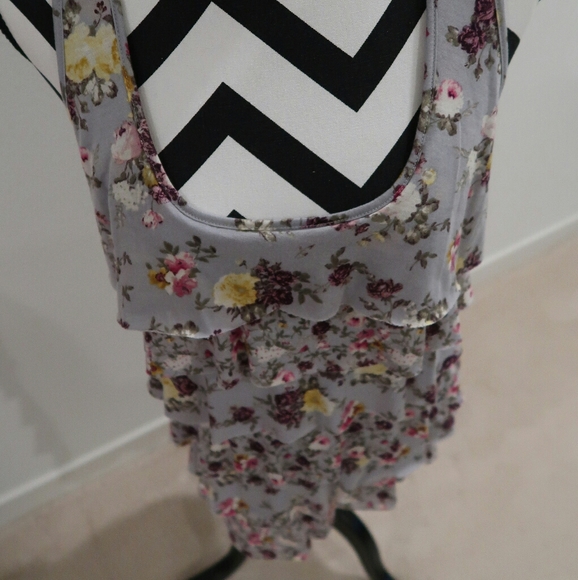 Layered Front Floral Sleeveless Top - Picture 4 of 7
